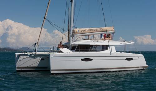 Catamaran Charter Fountaine Pajot Helia 44 