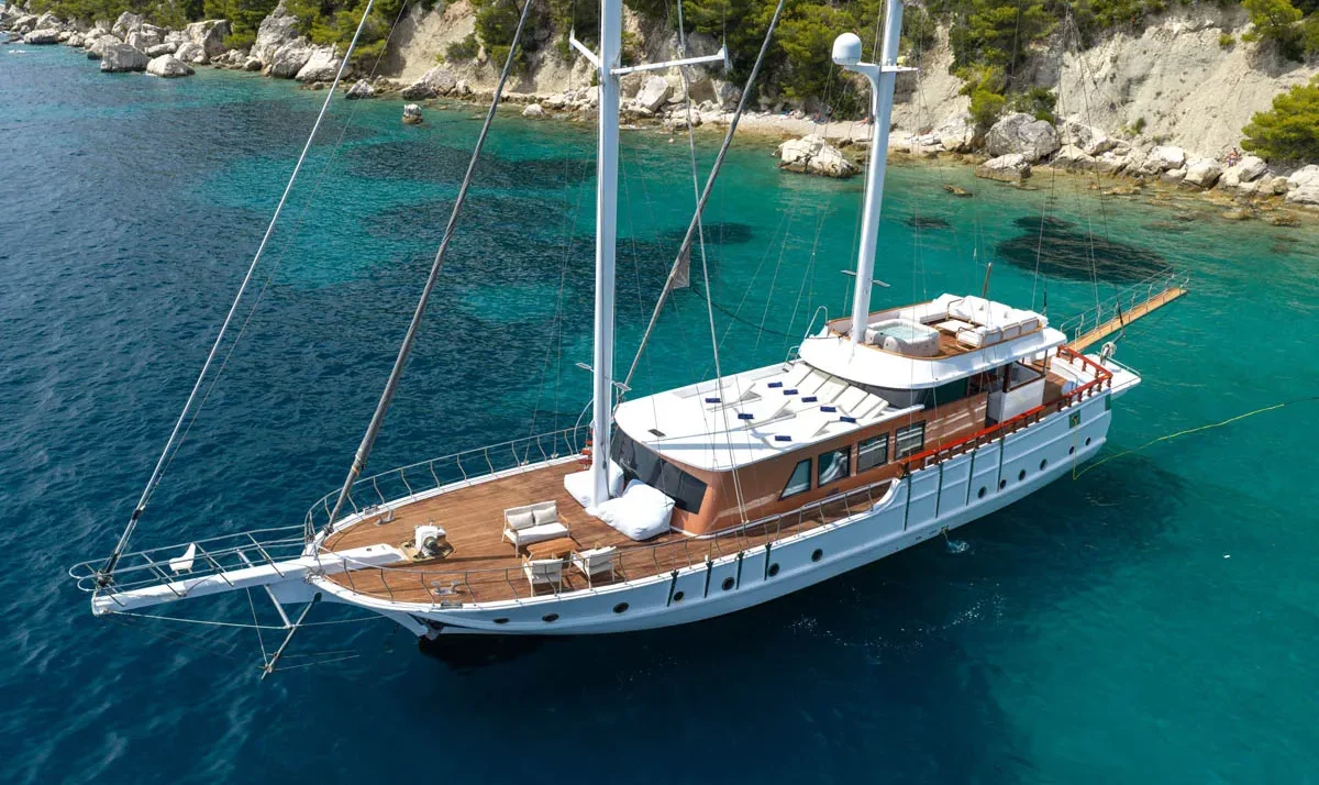 Gulet Phoenix Bronze Croatia Charter & Cruise