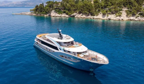 Bella Mini Cruiser Croatia Luxury Charter