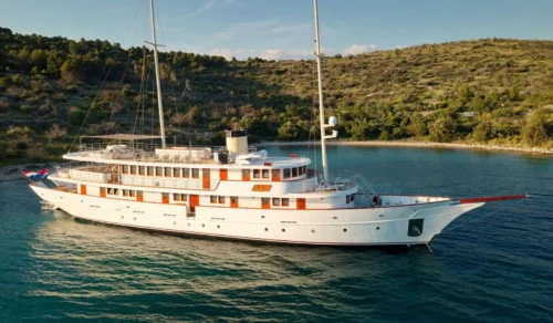 Bellezza Mini Cruiser Croatia Charter