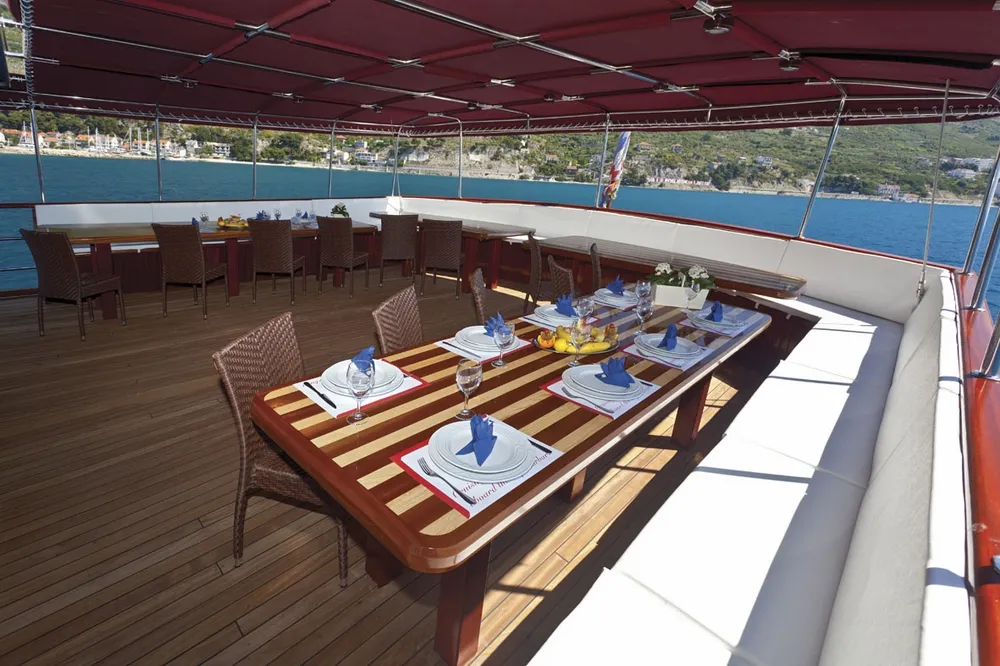 Mini cruiser amorena cruise croatia charter